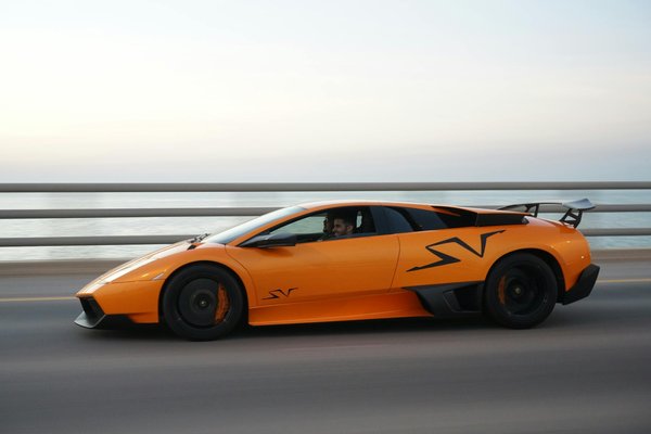 Louez une voiture à figari pour découvrir la beauté de la corse